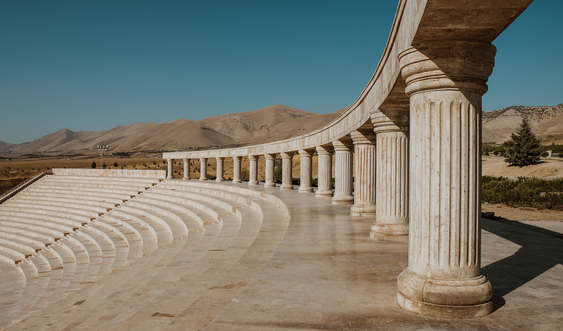 city sand art landmark